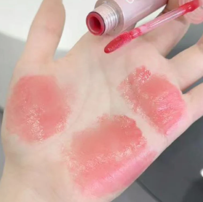 Lip Gloss Con Color Tapa Rosada Gege Bear GX1158- Tono 1 Rojo