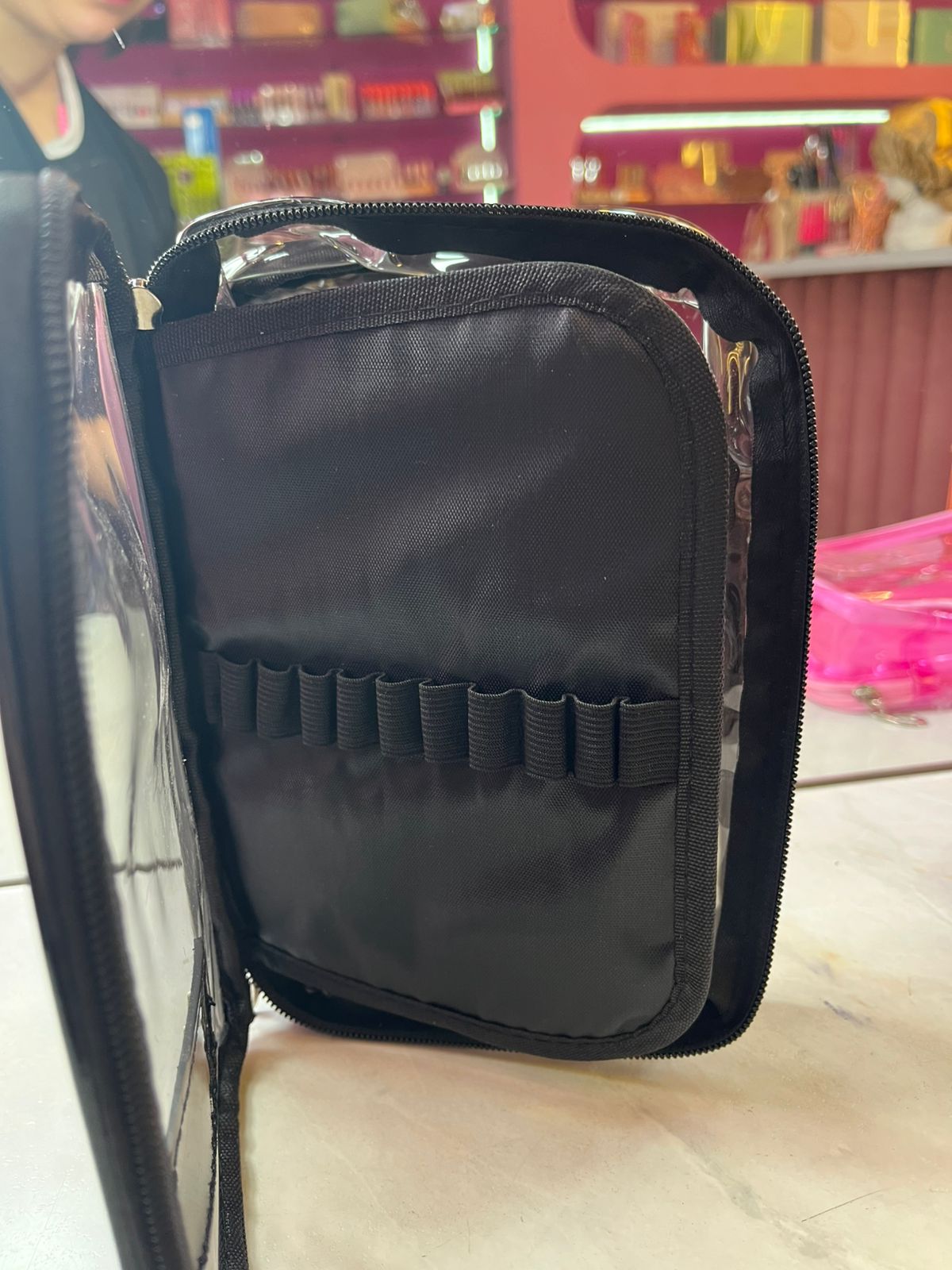 Cosmetiquera Transparente y Rosa Con separador para Brochas MYK-936