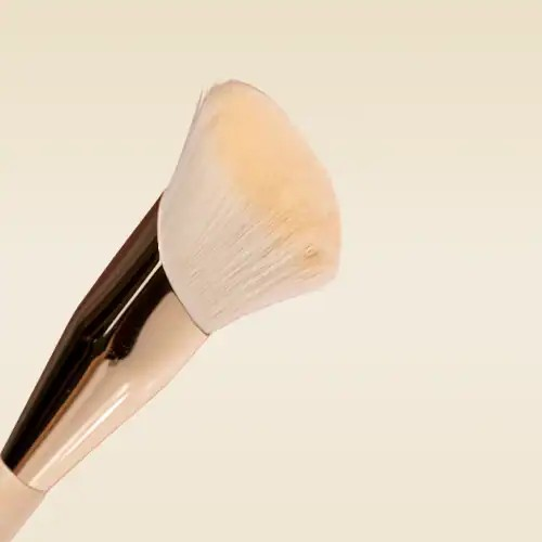 Brocha Individual Blanca Biselada para Productos en Crema o Base  MYK M642