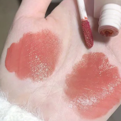 Lip Gloss Con Color Tapa Plateada Gege Bear GX1105 - Tono 738 Nude