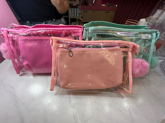 Cosmetiquera Triple Transparente con Ponpon MYK-942